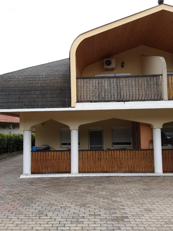 Jozefin Apartman Хевиз Экстерьер фото